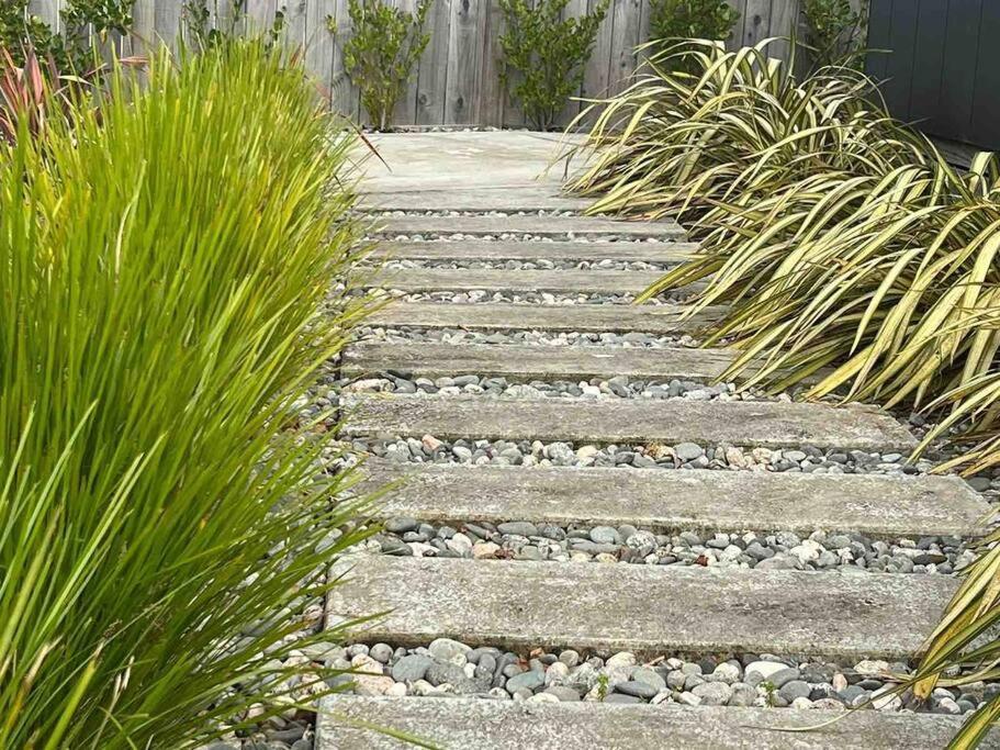 Villa Miss Eastons Whare Westport Exterior foto